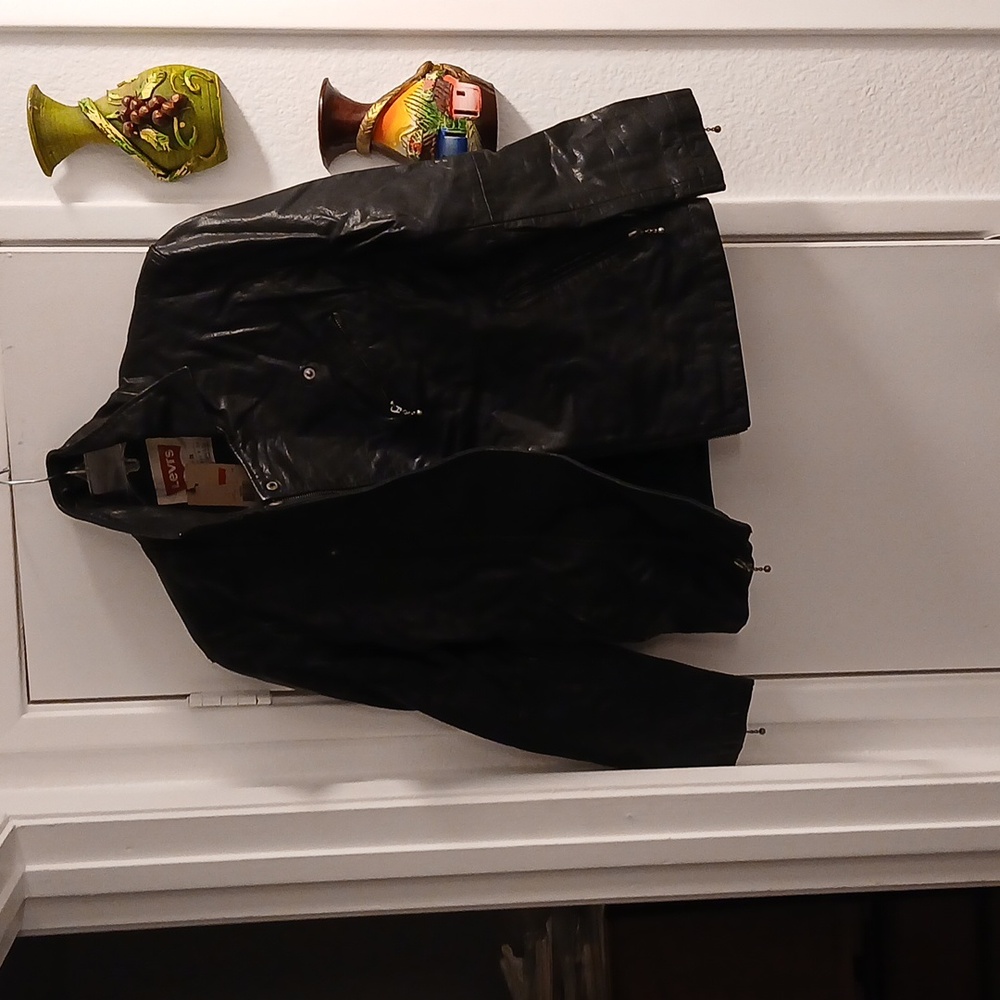 NWT SMALL PETITE WOMEN'S/ JUNIORS LEATHER JACKET LEVI'S